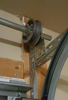 Broken Garage Door Cable Repair Eden Prairie
